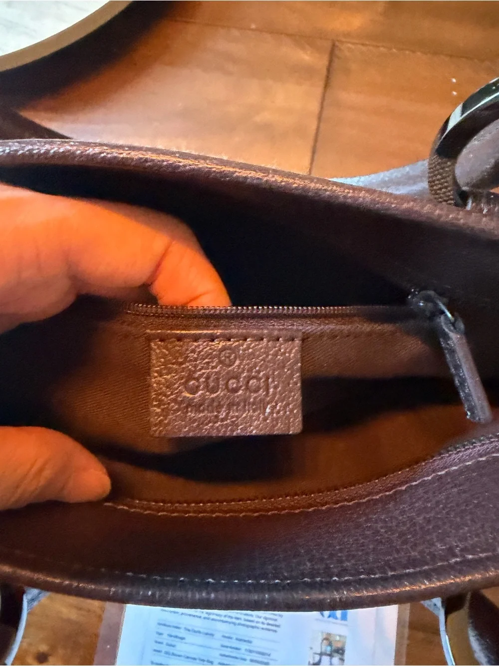 Gucci tote signature